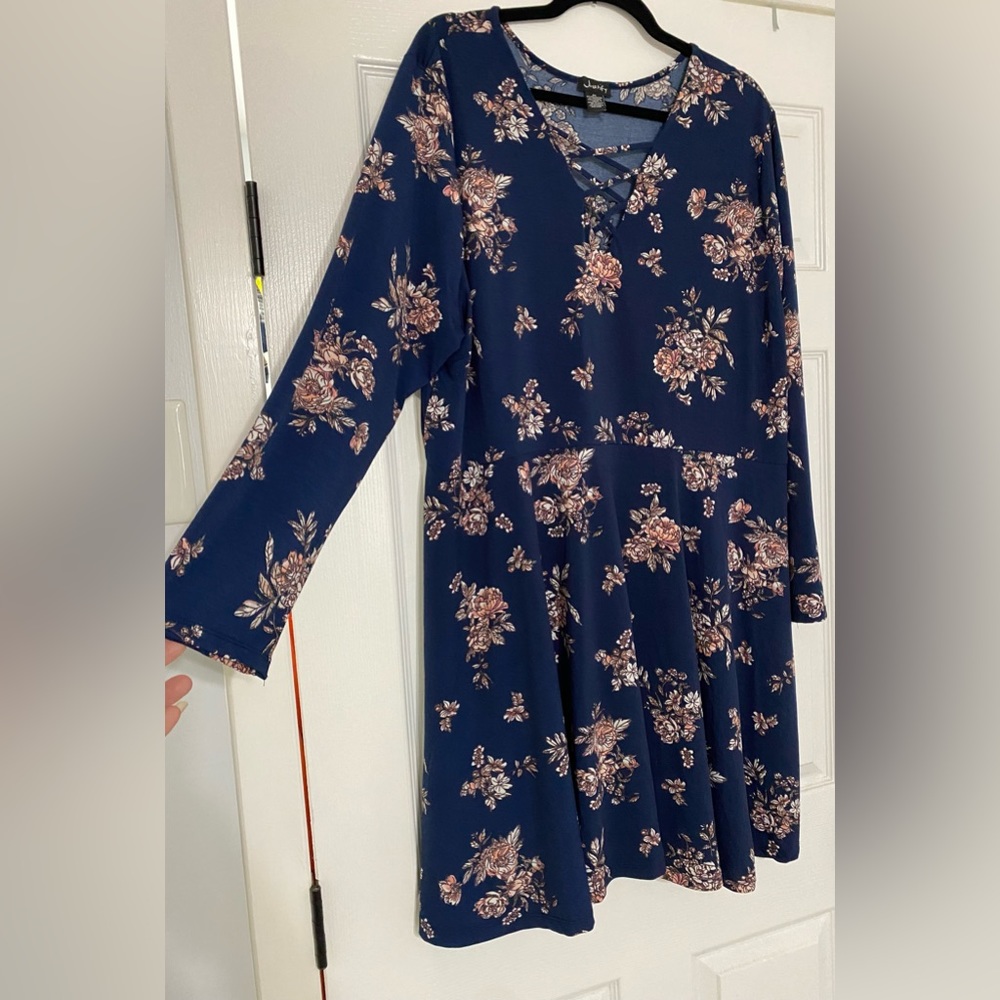 Women’s 2X Long Sleeve Dress